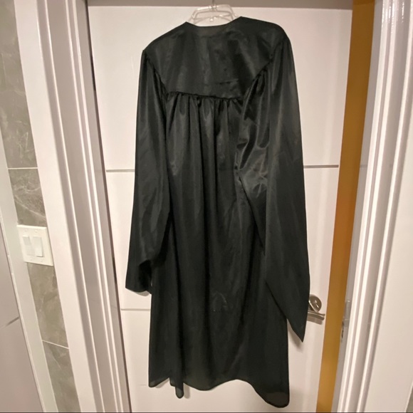 Long black zip graduation gown / halloween costume - Picture 2 of 4